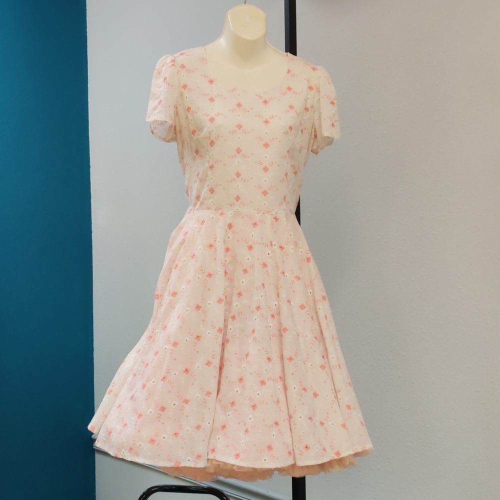 Vintage Eyelet lace dress